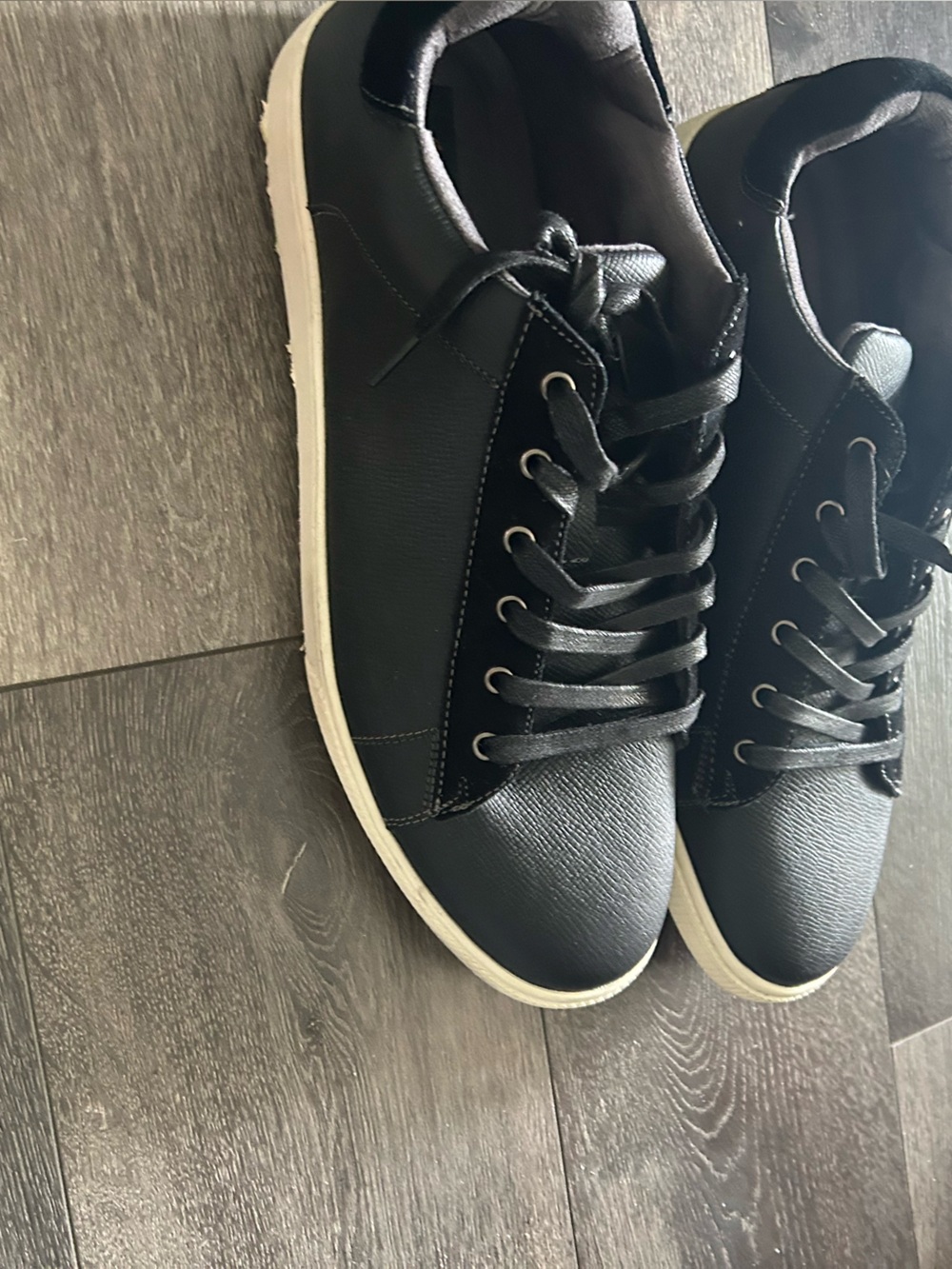 Men's Black Low-Top Casual Sneakers - Comfortable Everyday Style